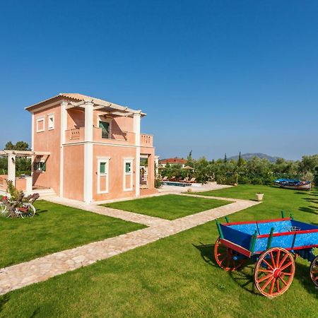 Agro Art Boutique & Luxury Villas - Two Art Villas With Pools, Unique Decors, And A Treehouse Option By Villa Mana Gers Vanato Exterior photo