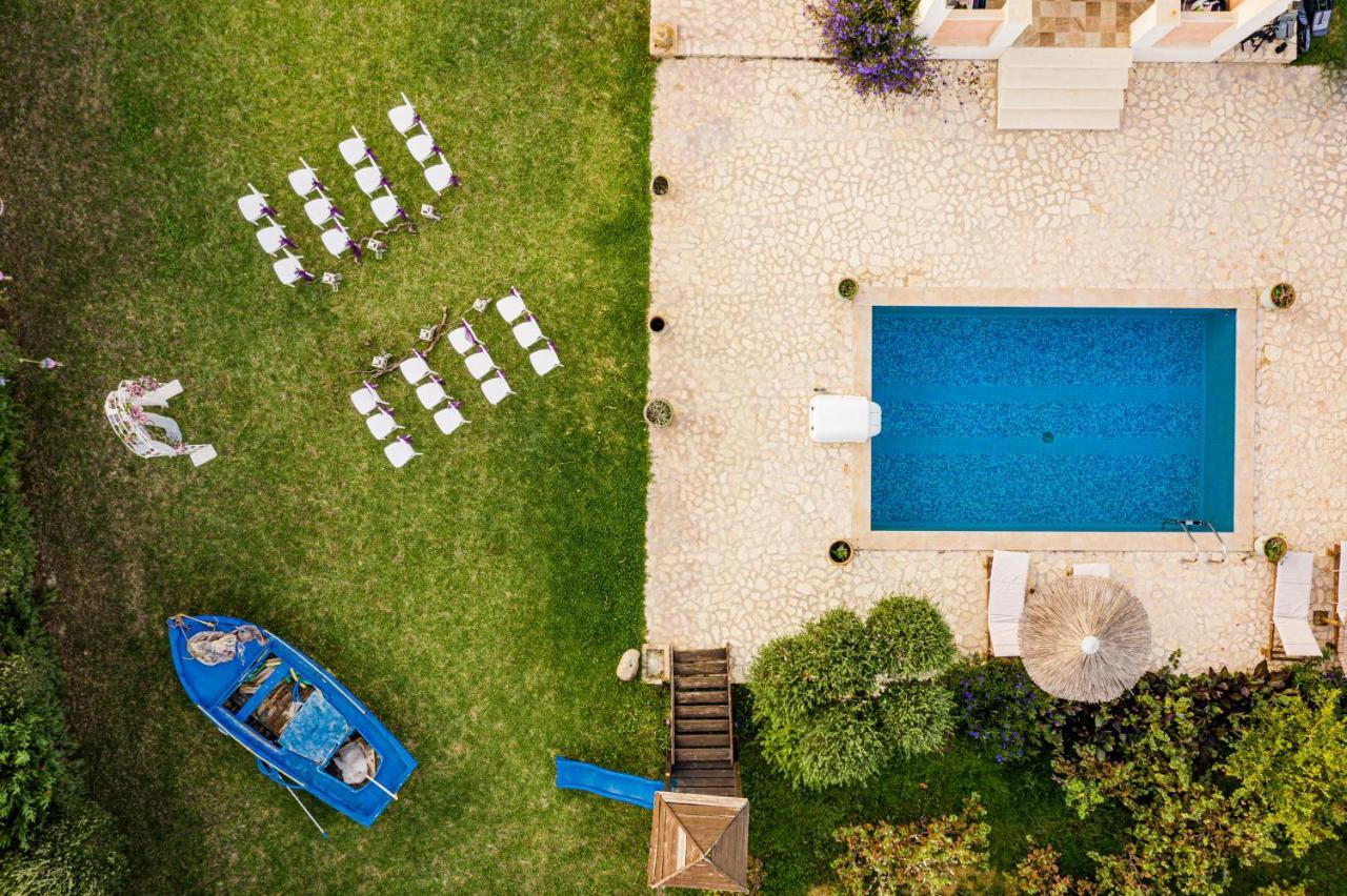 Agro Art Boutique & Luxury Villas - Two Art Villas With Pools, Unique Decors, And A Treehouse Option By Villa Mana Gers Vanato Exterior photo