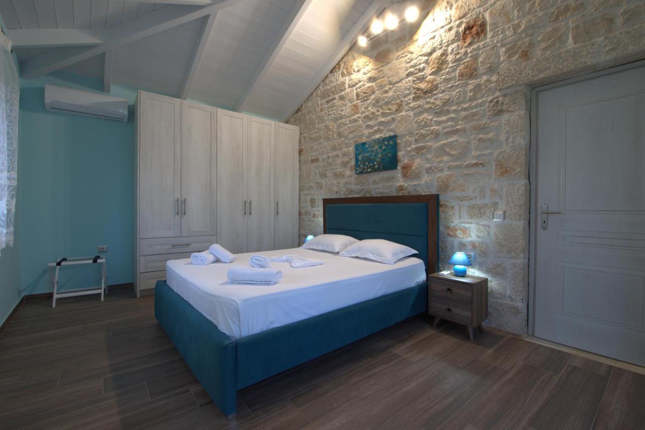 Agro Art Boutique & Luxury Villas - Two Art Villas With Pools, Unique Decors, And A Treehouse Option By Villa Mana Gers Vanato Exterior photo