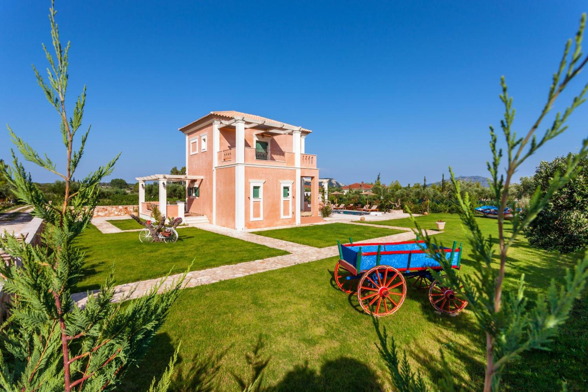 Agro Art Boutique & Luxury Villas - Two Art Villas With Pools, Unique Decors, And A Treehouse Option By Villa Mana Gers Vanato Exterior photo