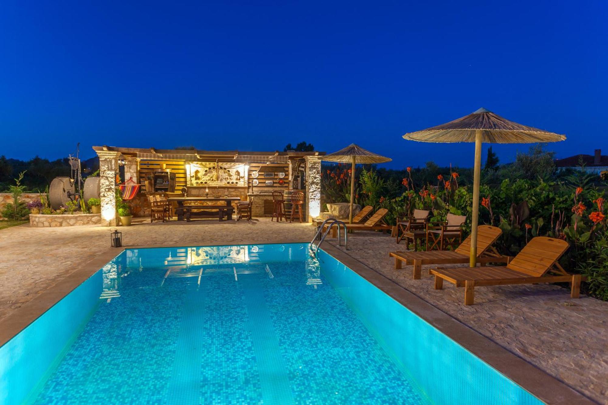Agro Art Boutique & Luxury Villas - Two Art Villas With Pools, Unique Decors, And A Treehouse Option By Villa Mana Gers Vanato Exterior photo
