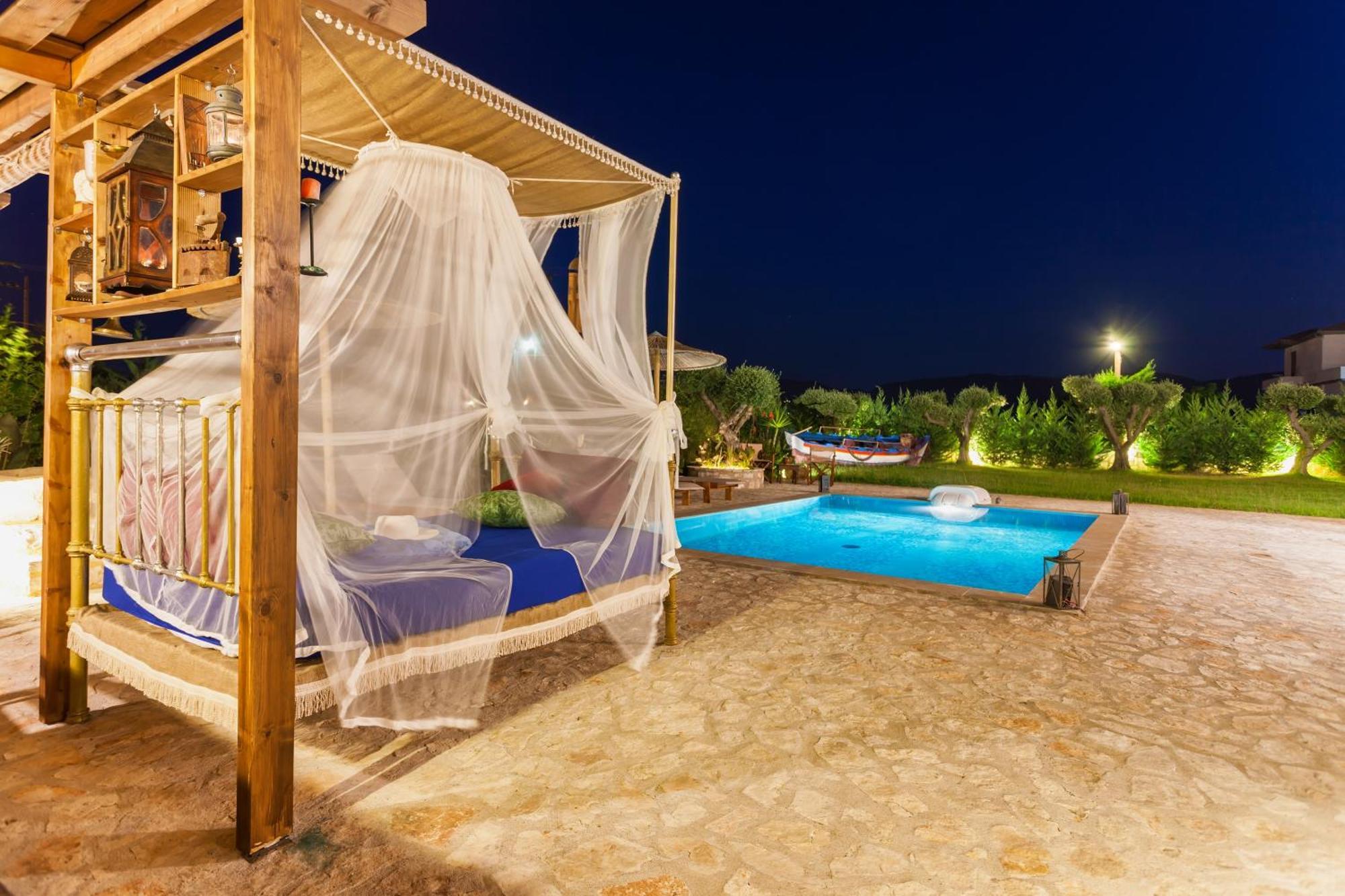 Agro Art Boutique & Luxury Villas - Two Art Villas With Pools, Unique Decors, And A Treehouse Option By Villa Mana Gers Vanato Exterior photo